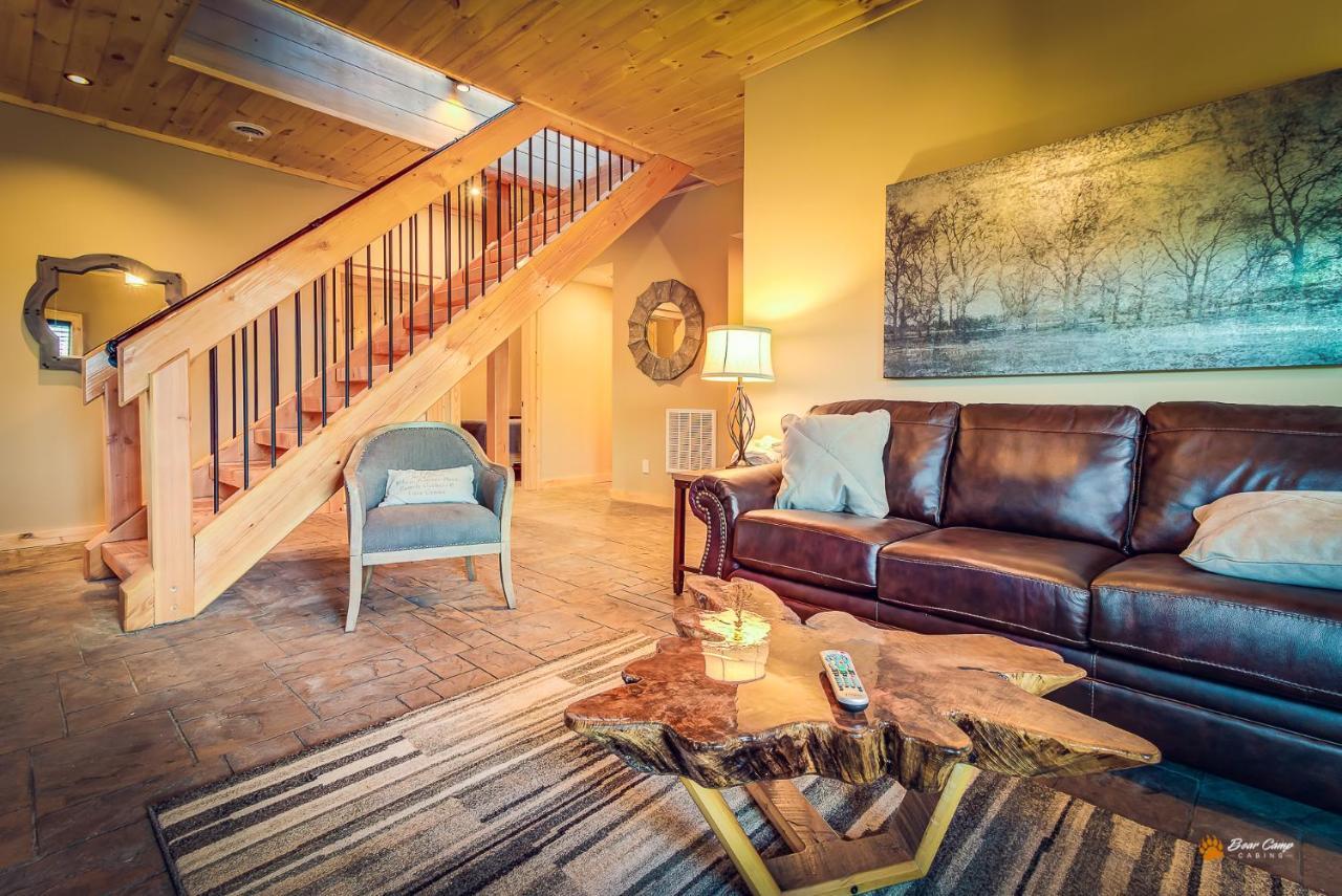 Majestic View Lodge, Amazing Views, Hot Tub, 1089 Free Tickets Each Paid Day, Dollywood And More Gatlinburg Exterior photo