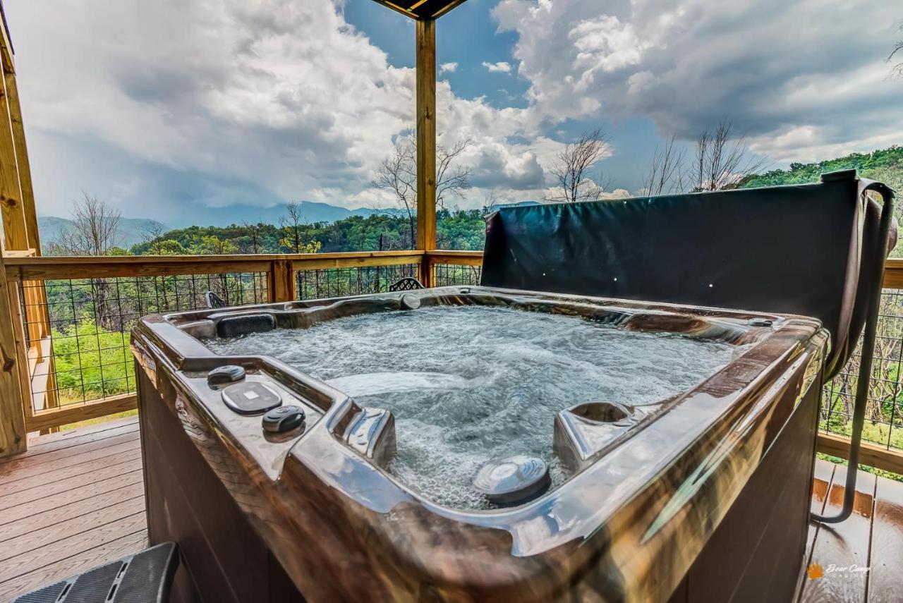 Majestic View Lodge, Amazing Views, Hot Tub, 1089 Free Tickets Each Paid Day, Dollywood And More Gatlinburg Exterior photo